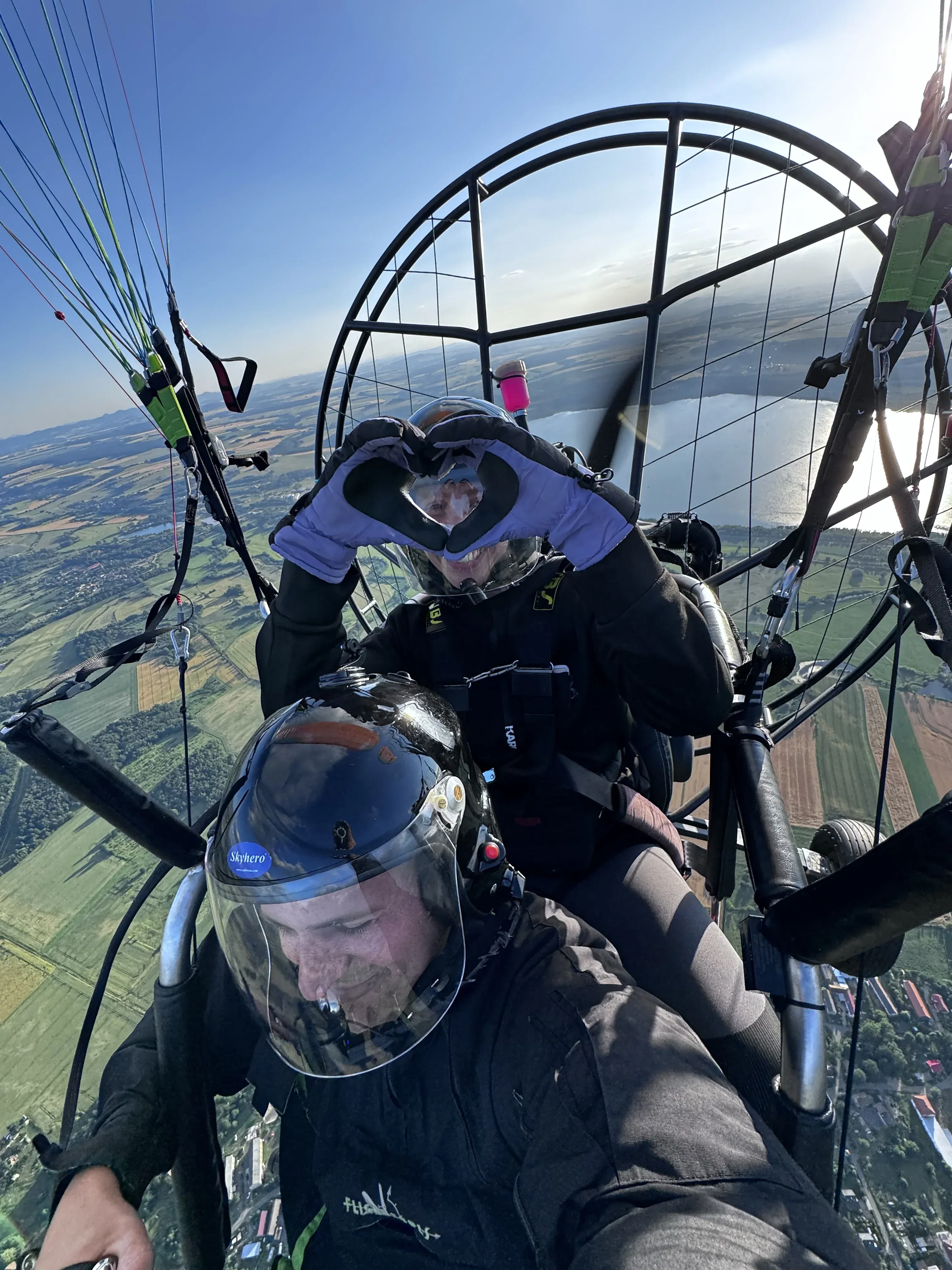 Paralotnia w powietrzu