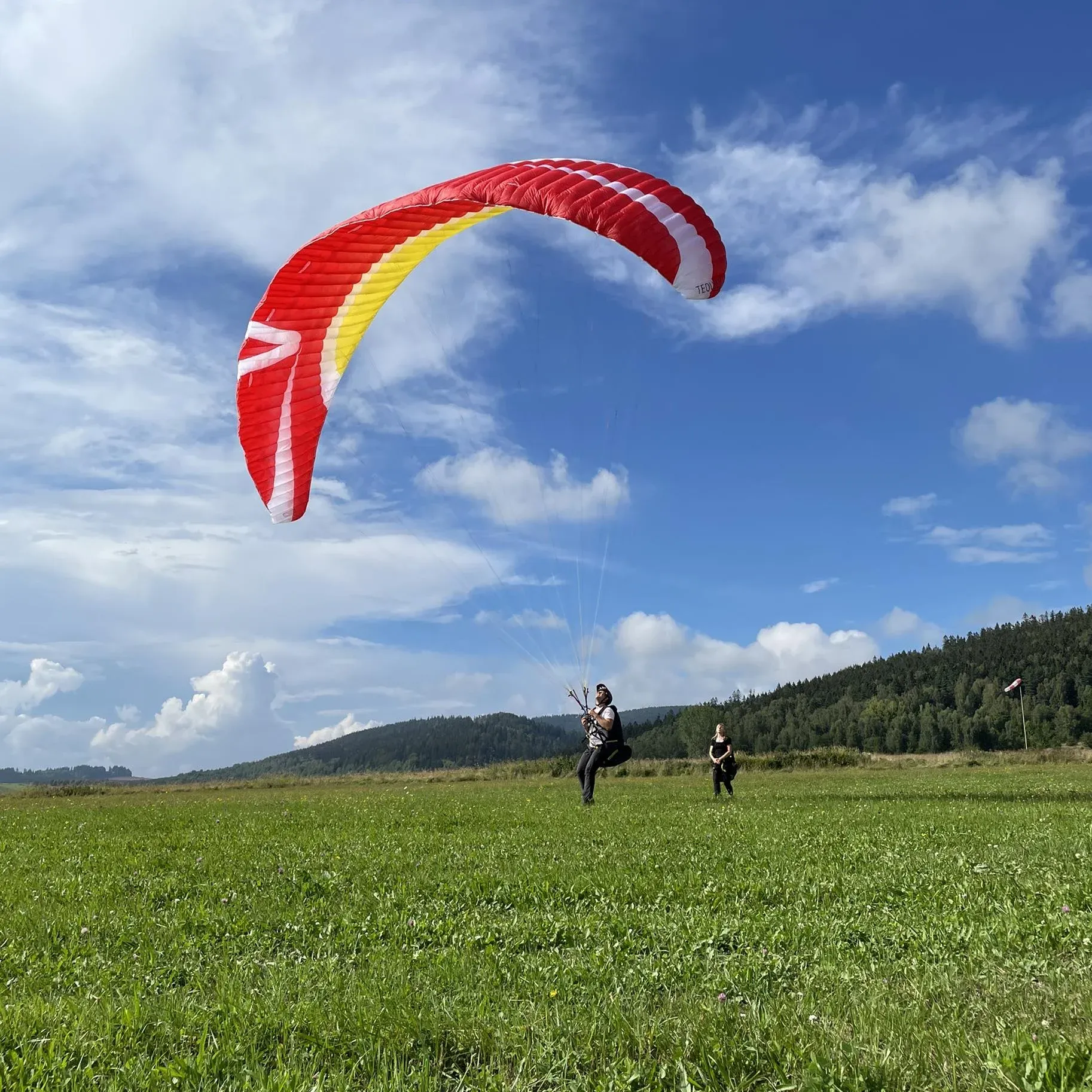 Pierwszy kontakt z paralotnią